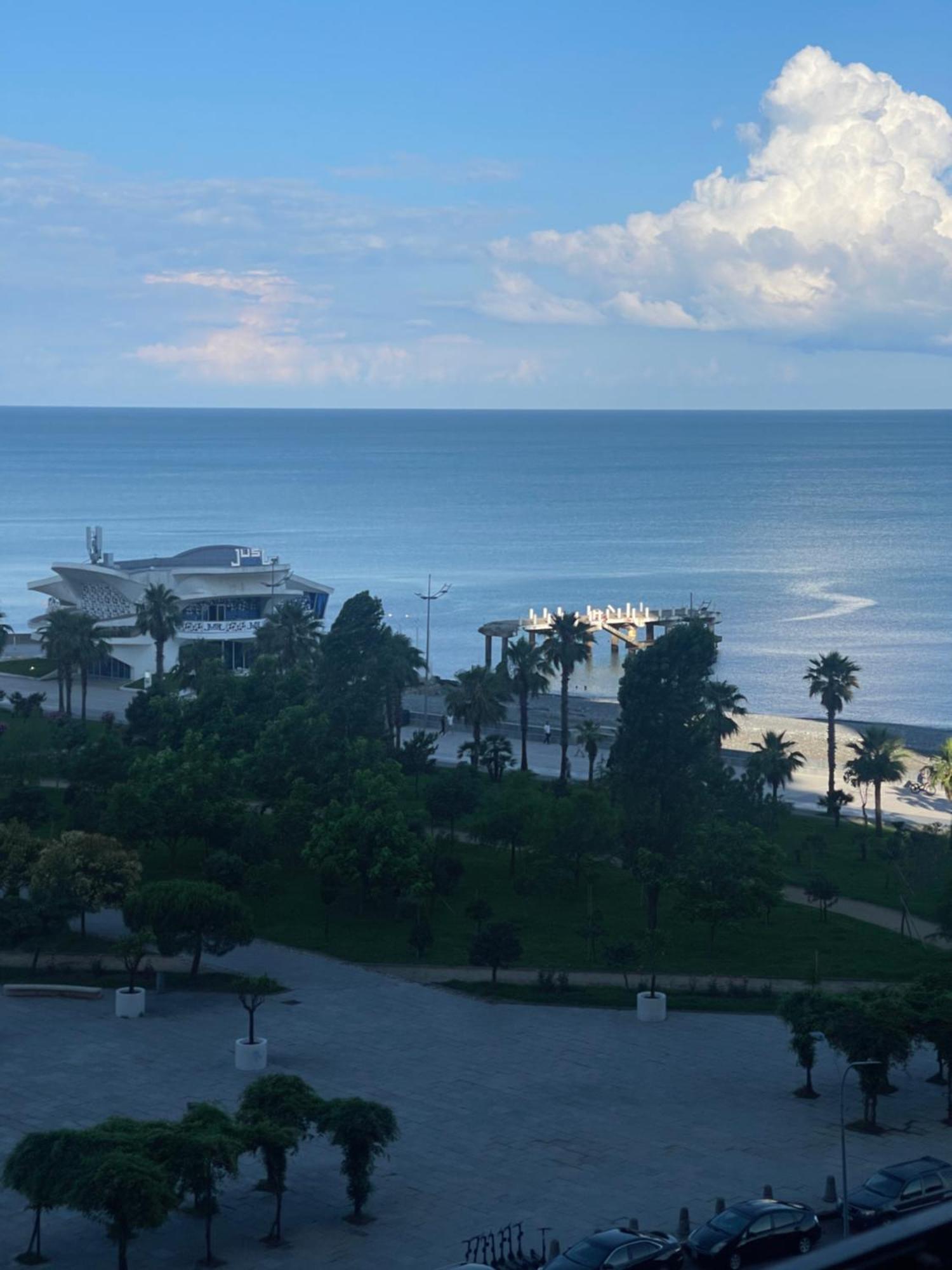 Apartment Batumi Weekend ภายนอก รูปภาพ