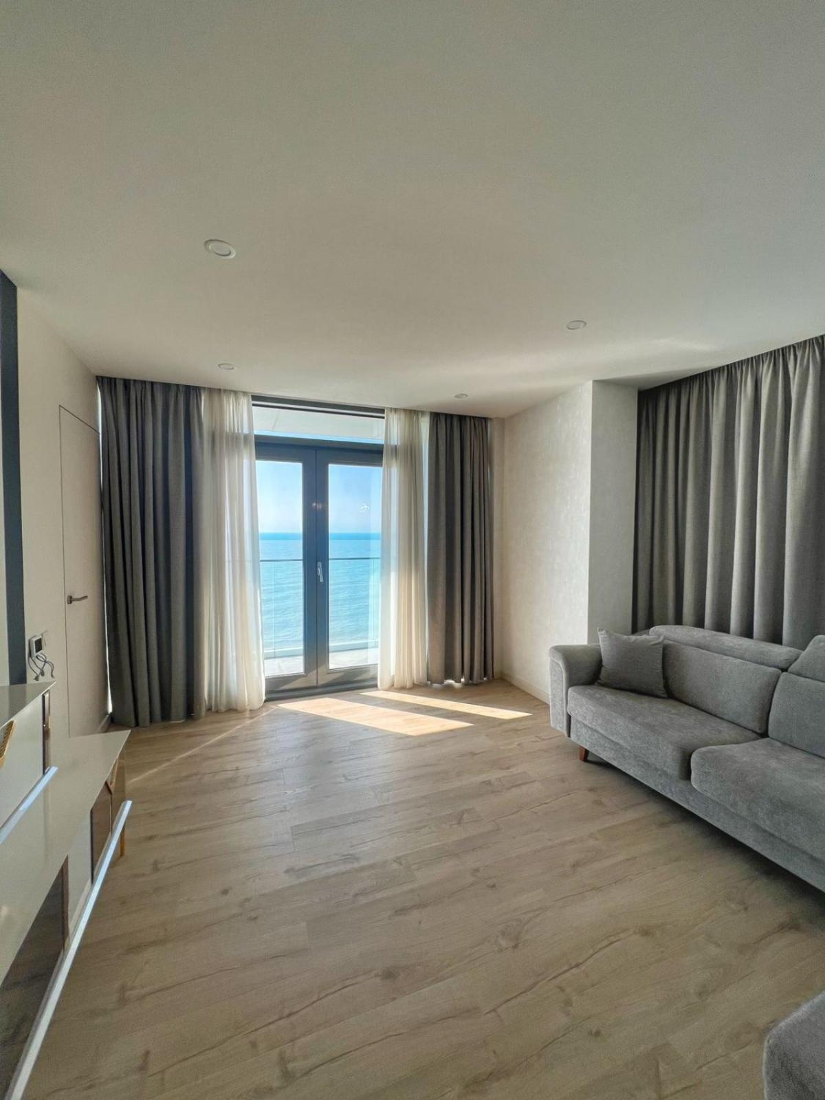 Apartment Batumi Weekend ภายนอก รูปภาพ