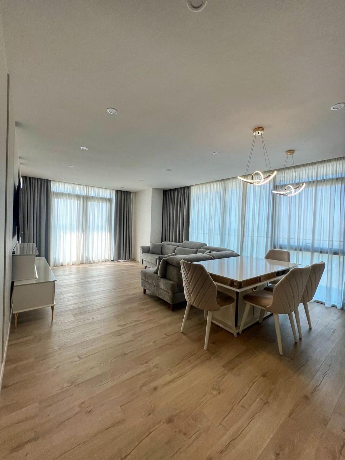 Apartment Batumi Weekend ภายนอก รูปภาพ